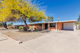 6925 E Calle Osito, Tucson, AZ 85710