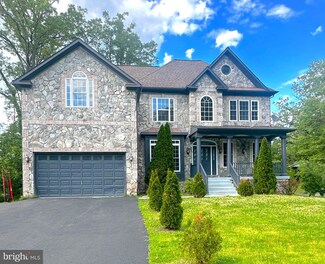 8512 Spruce St, Manassas, VA 20111