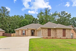 913 Timberton Dr, Pearl, MS 39208