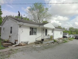 315 E Main St, Westport, IN 47283