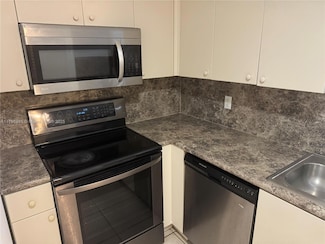 4235 N University Dr Unit 202, Sunrise, FL 33351