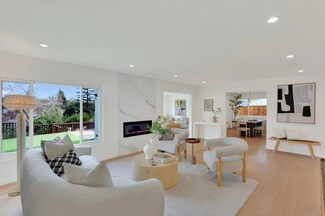 10564 Ainsworth Dr, Los Altos, CA 94024
