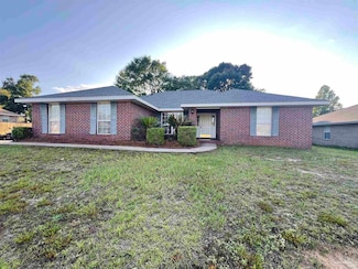 4888 La Casa Cir, Milton, FL 32571