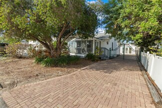 2907 Clinton St S, Gulfport, FL 33707
