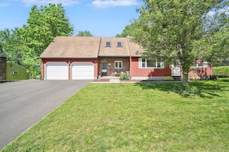 16 Cartier Rd, Enfield, CT 06082