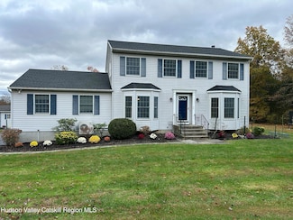6 High Ridge Rd, New Paltz, NY 12561