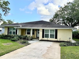 1020 2nd Ave NW, Largo, FL 33770