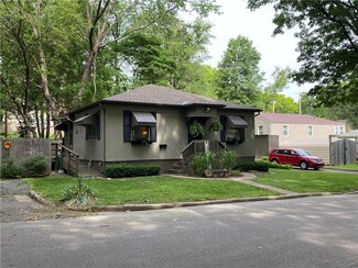 1010 Columbia Ave, Leavenworth, KS 66048