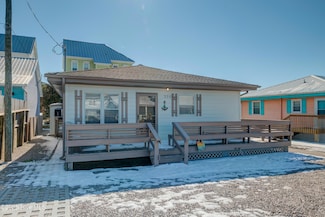 326 N Topsail Dr, Holly Ridge, NC 28445