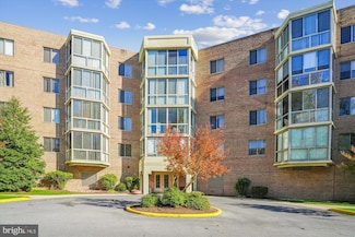 2900 N Leisure World Blvd Unit 210, Silver Spring, MD 20906