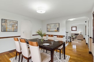195 Edenfield Ave, Watertown, MA 02472