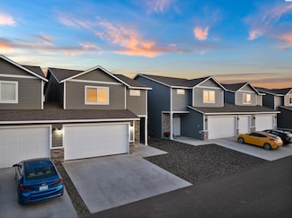 434 Bedrock Loop, West Richland, WA 99353