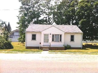 427 N Oak St, Edgerton, OH 43517