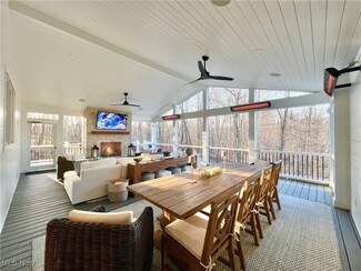 9299 White Oak Rd, Willoughby, OH 44094