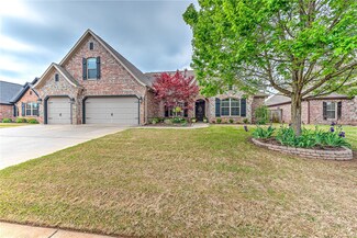 4204 W Willowbend Dr, Rogers, AR 72758