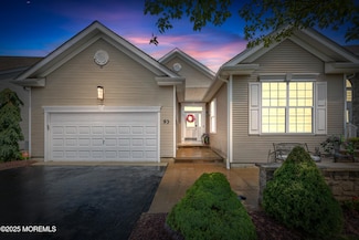 93 Wintergreen Dr, Manalapan, NJ 07726