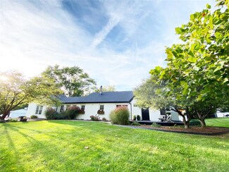 835 Park Dr, Fortville, IN 46040