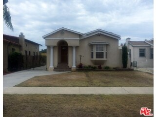 1946 W 83rd St, Los Angeles, CA 90047