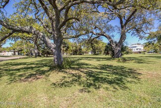 1524 Beach Blvd, Biloxi, MS 39530