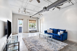 103 SE 4th Ave Unit 203, Delray Beach, FL 33483
