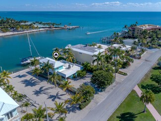 180 1st St, Key Largo, FL 33037