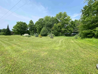 208 Littlewoods Rd, Alburgh, VT 05440