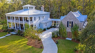 4281 Lady Banks Ln, Ravenel, SC 29470