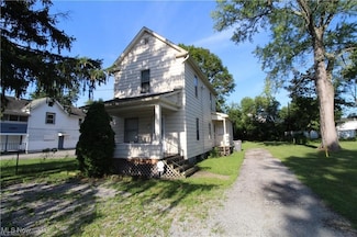 18 Whitney Ave S, Youngstown, OH 44509