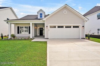 840 Red Sky Dr, Winnabow, NC 28479