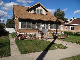 309 E Haydn St, Prairie Du Chien, WI 53821