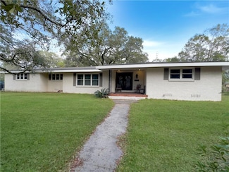 65040 Hayes St, Pearl River, LA 70452