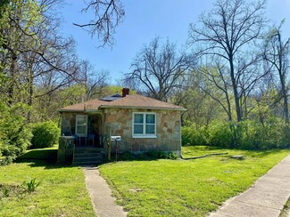 220 W 2nd St, Fulton, MO 65251