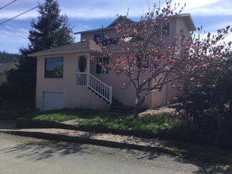 329 Douglas St, Rio Dell, CA 95562