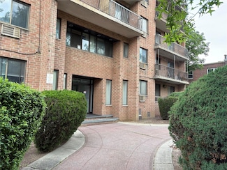 147-45 Barclay Ave Unit 2E, Flushing, NY 11355