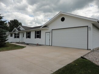 107 Johnson St, Fairwater, WI 53931