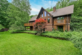 117 Oak Dr, Evans City, PA 16033