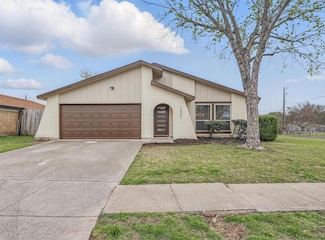 10902 Listi Dr, Dallas, TX 75238