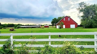 173 N 7 Hwy, Girard, KS 66743