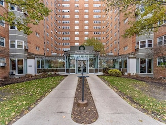 4960 N Marine Dr Unit 616, Chicago, IL 60640