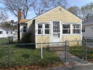 23 Swift Ave, Wareham, MA 02571
