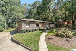 2325 Rockview Ln, Birmingham, AL 35226