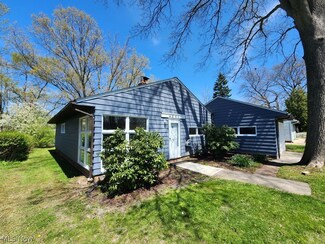 4061 Dartford Rd, Cleveland, OH 44121