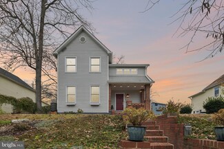 3212 Upshur St, Mount Rainier, MD 20712