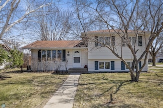 3201 Evergreen Rd N, Fargo, ND 58102