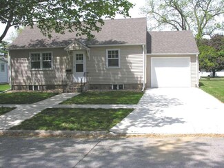 1109 Walnut St, Osage, IA 50461