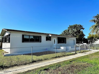 460 NE 169th St, North Miami Beach, FL 33162