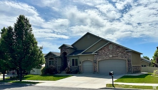 12413 S Andreas St, Riverton, UT 84096