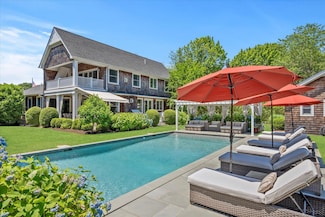 12 Terry Dr, Shelter Island, NY 11964