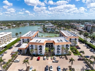 2900 Gulf Shore Blvd N Unit 410, Naples, FL 34103