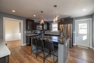 2281 Shawnee Dr, Saint Paul, MN 55109